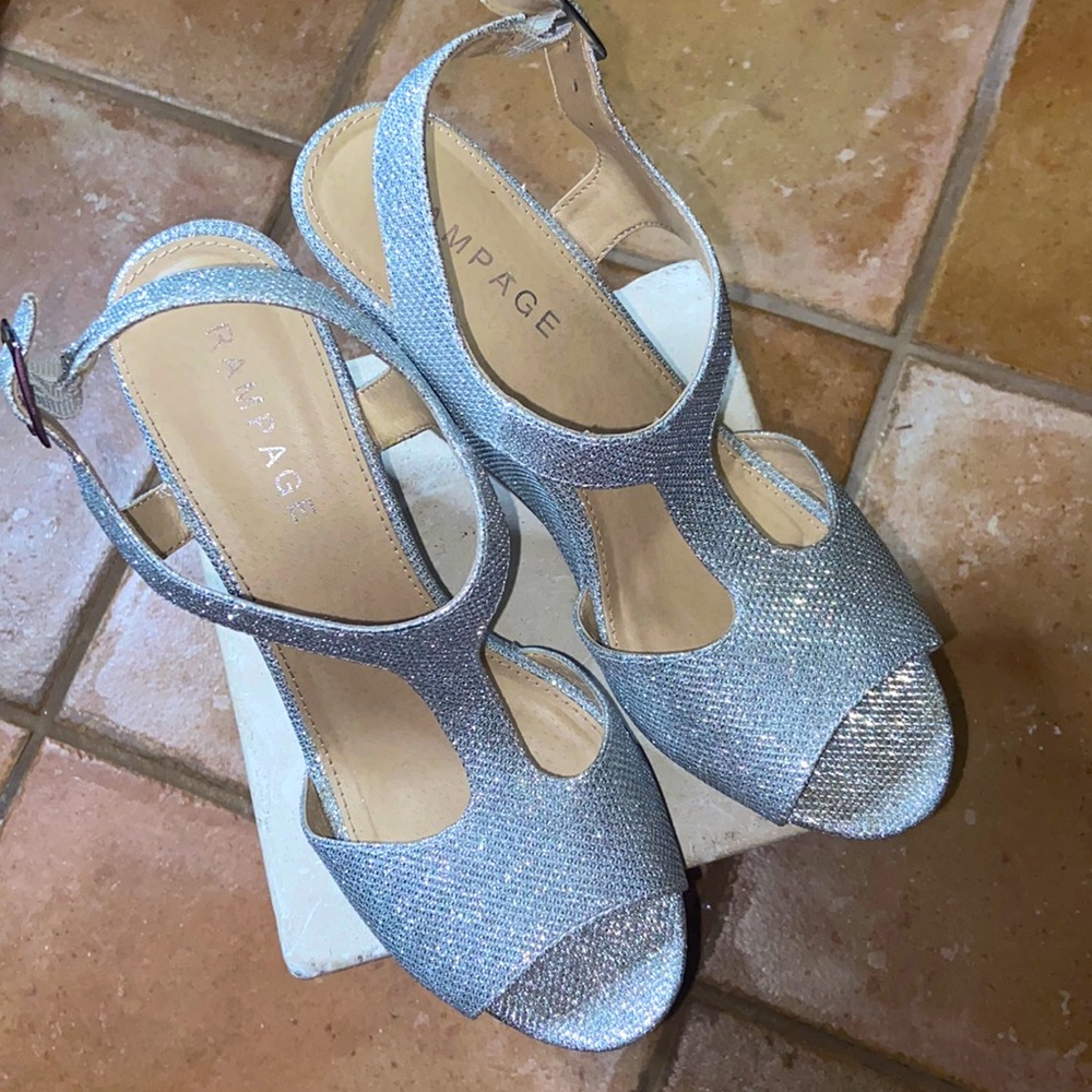 🌺RAMPAGE SHOES - Picture 3 of 7